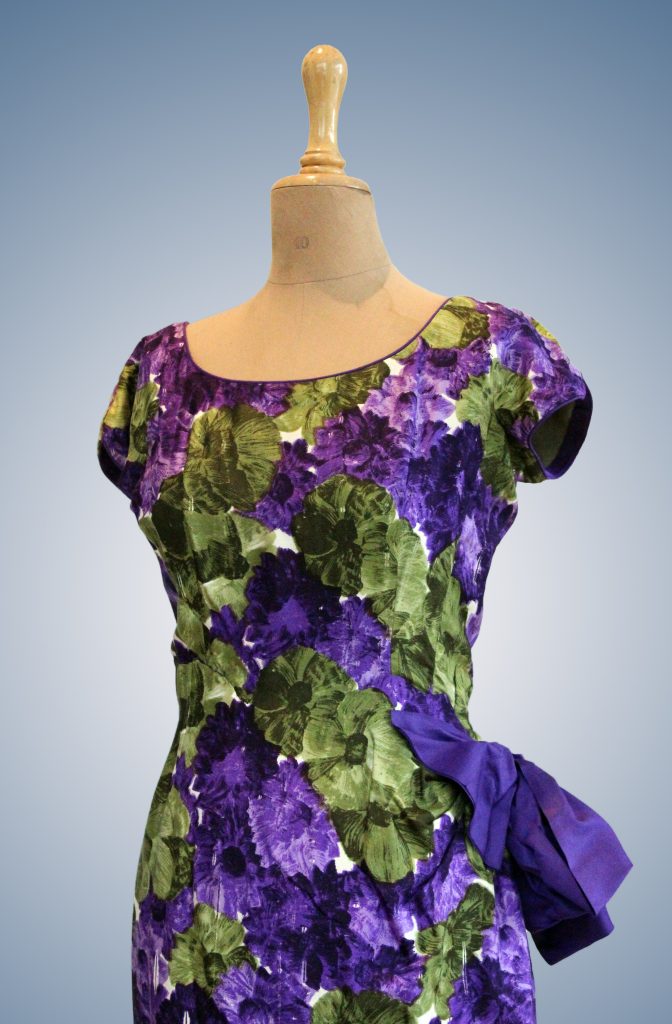 robe violette fleurie